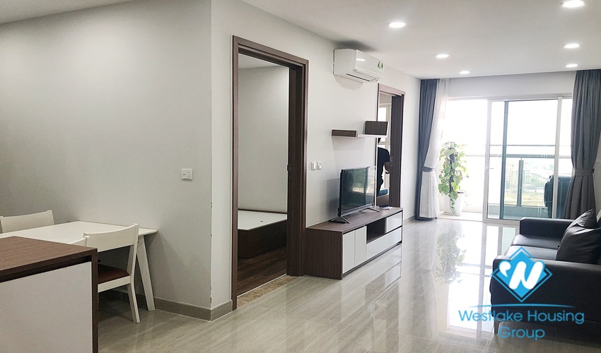 Two-bedroom apartment for rent, fully furnished, new high floor, beautiful view of lake and golf course